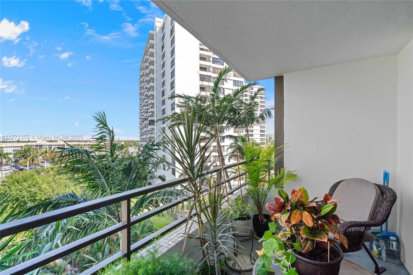 Small Image of 500 THREE ISLANDS BLVD #309, Hallandale Beach Number 4