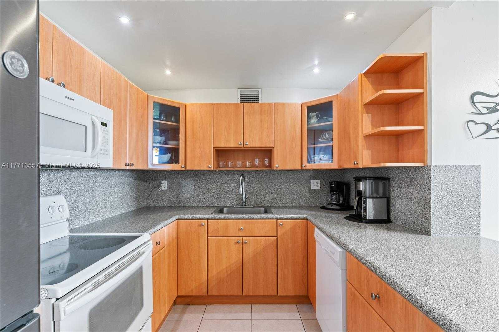 Small Image of 500 THREE ISLANDS BLVD #309, Hallandale Beach Number 7