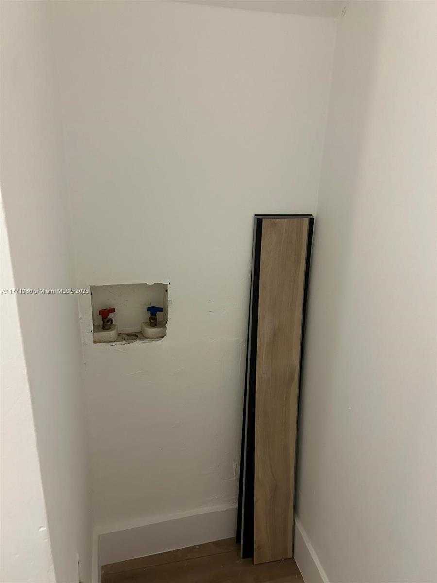 Small Image of 1605 LENOX AVE #1605-3, Miami Beach Number 10