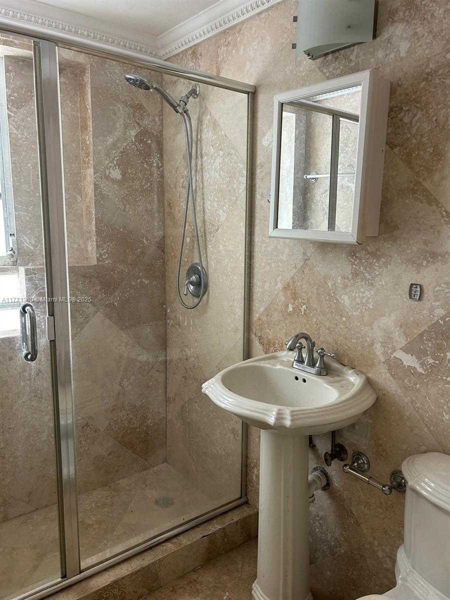 Small Image of 1605 LENOX AVE #1605-3, Miami Beach Number 17