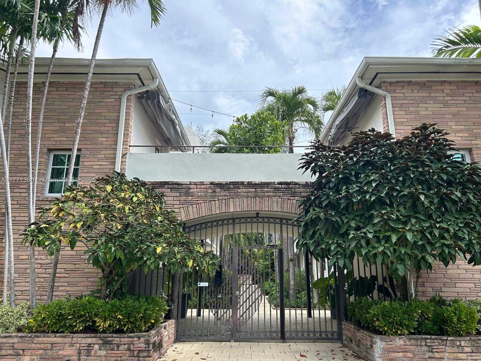 Small Image of 1605 LENOX AVE #1605-3, Miami Beach Number 2
