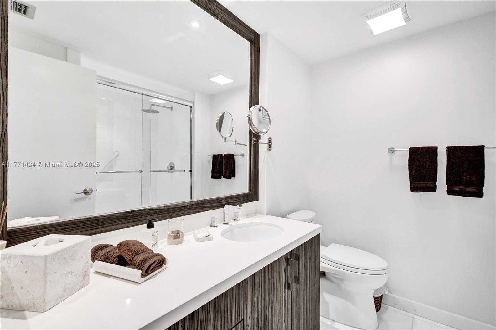 Small Image of 20281 EAST COUNTRY CLUB DR #1002, Aventura Number 11