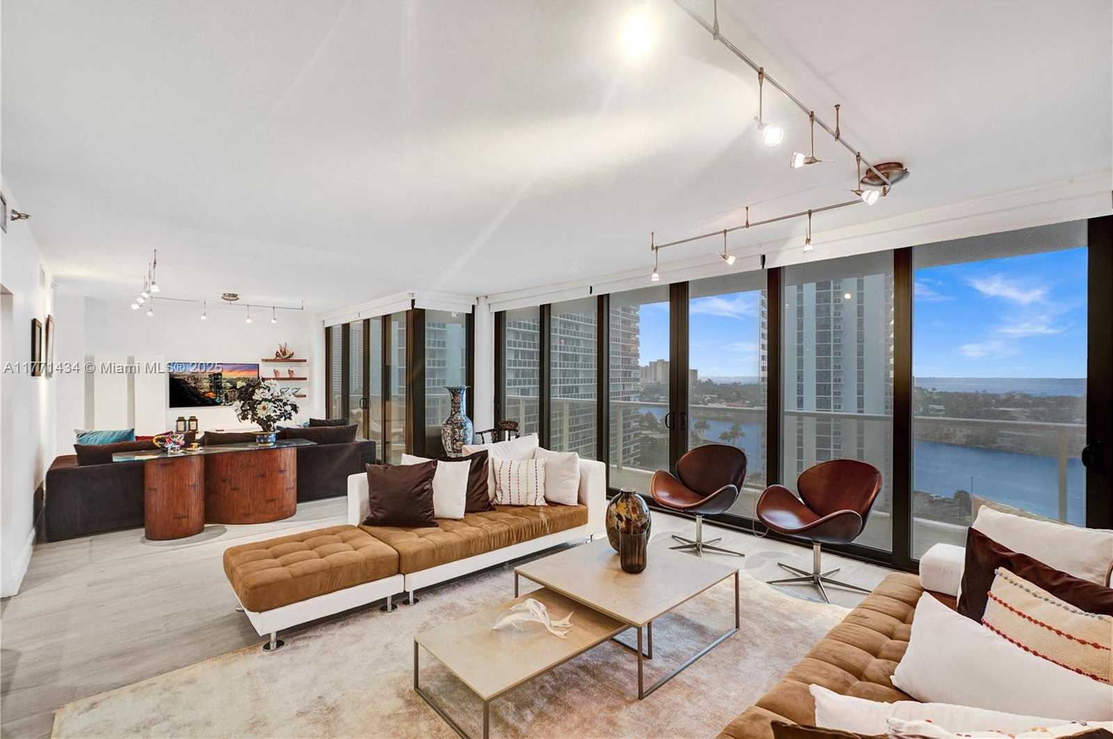 Small Image of 20281 EAST COUNTRY CLUB DR #1002, Aventura Number 20