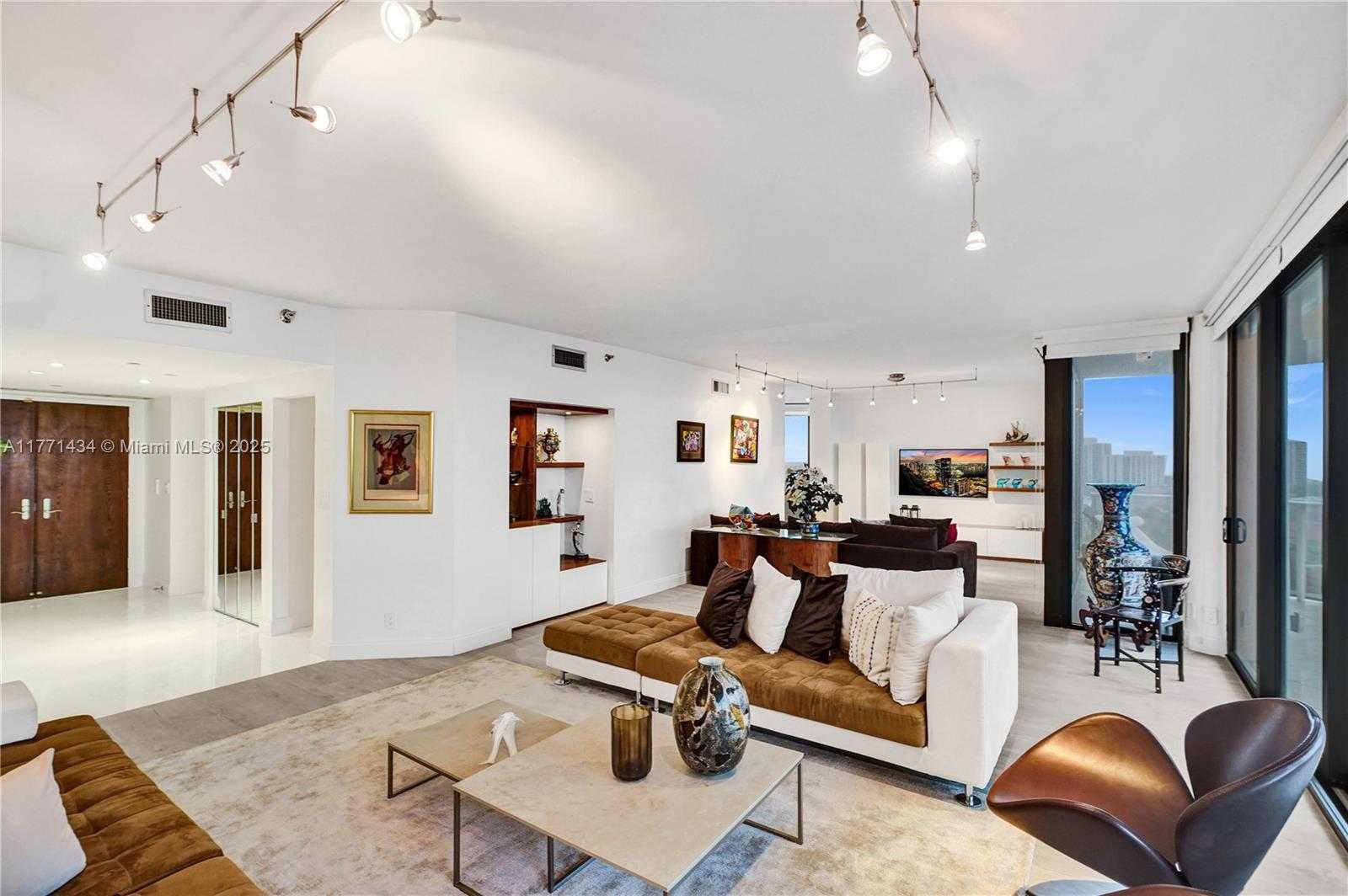 Small Image of 20281 EAST COUNTRY CLUB DR #1002, Aventura Number 21