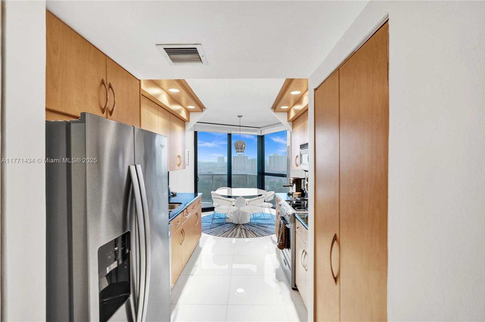 Small Image of 20281 EAST COUNTRY CLUB DR #1002, Aventura Number 32
