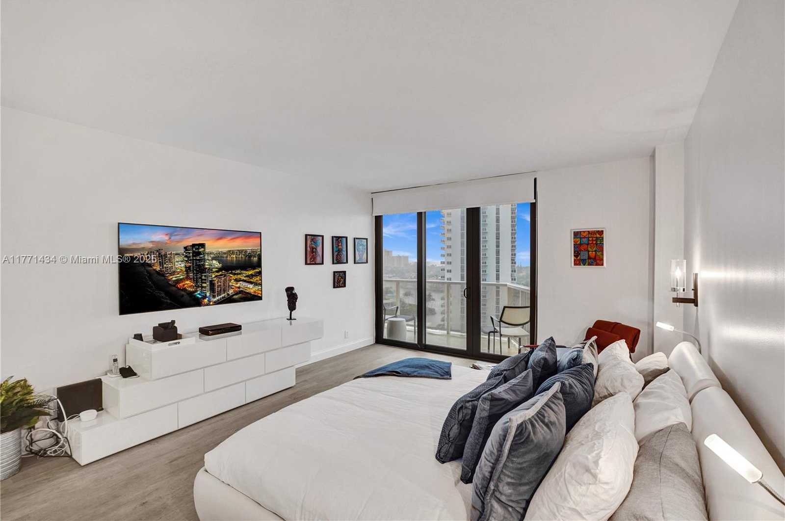Small Image of 20281 EAST COUNTRY CLUB DR #1002, Aventura Number 37