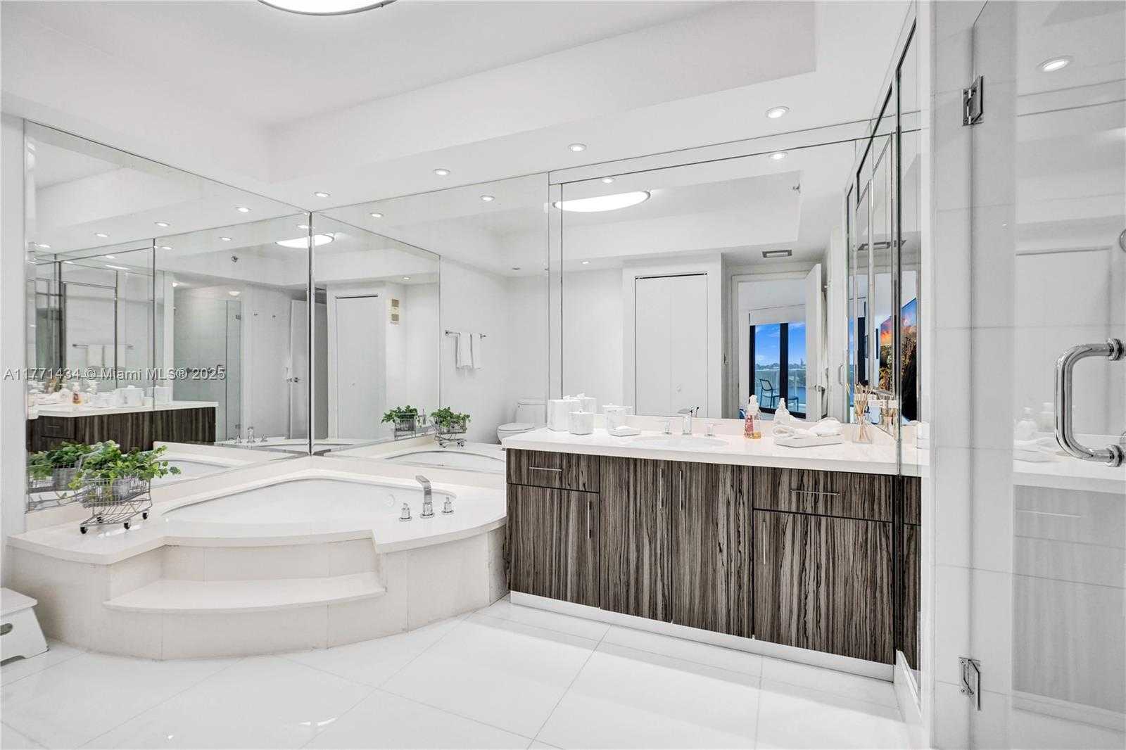 Small Image of 20281 EAST COUNTRY CLUB DR #1002, Aventura Number 40