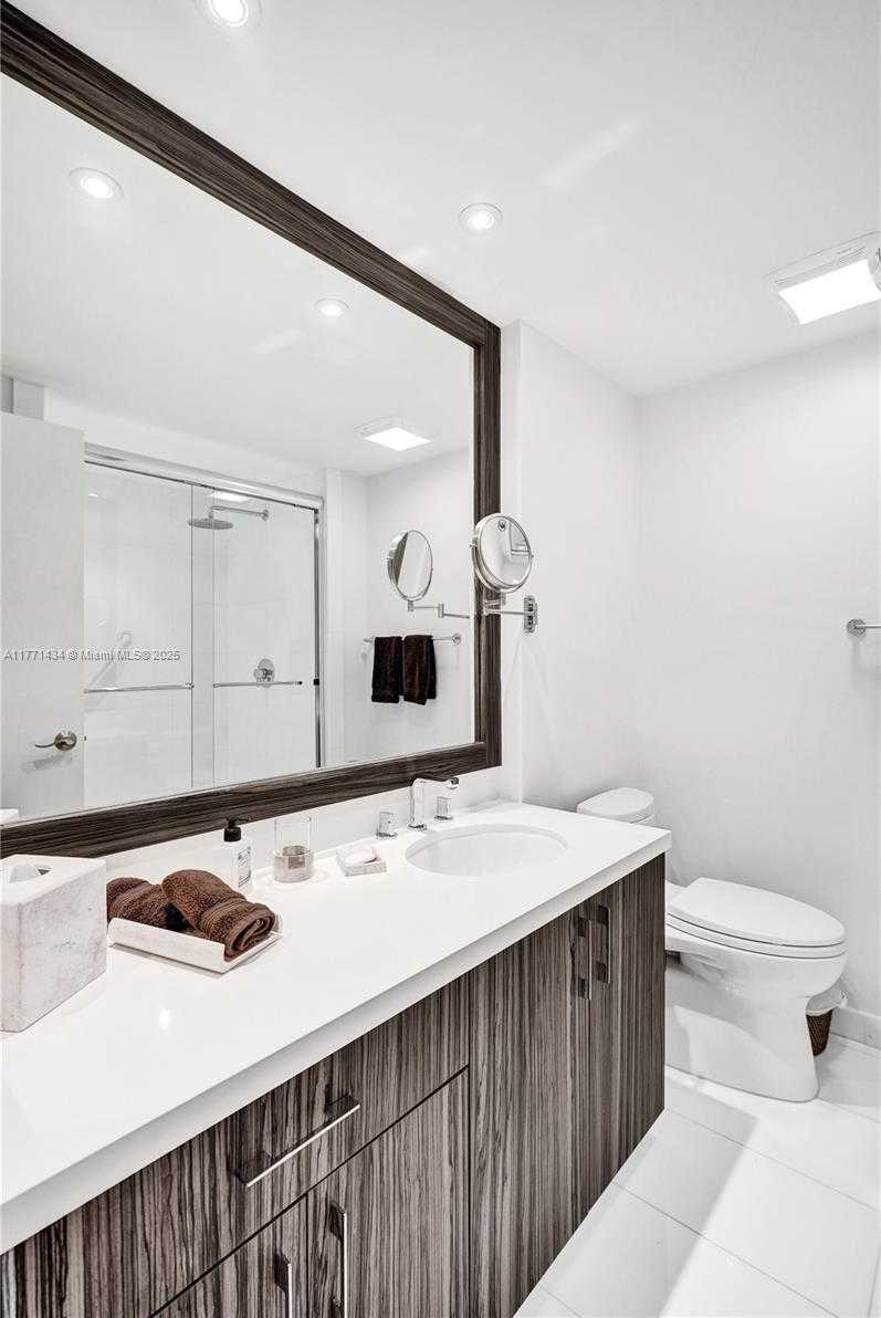 Small Image of 20281 EAST COUNTRY CLUB DR #1002, Aventura Number 43