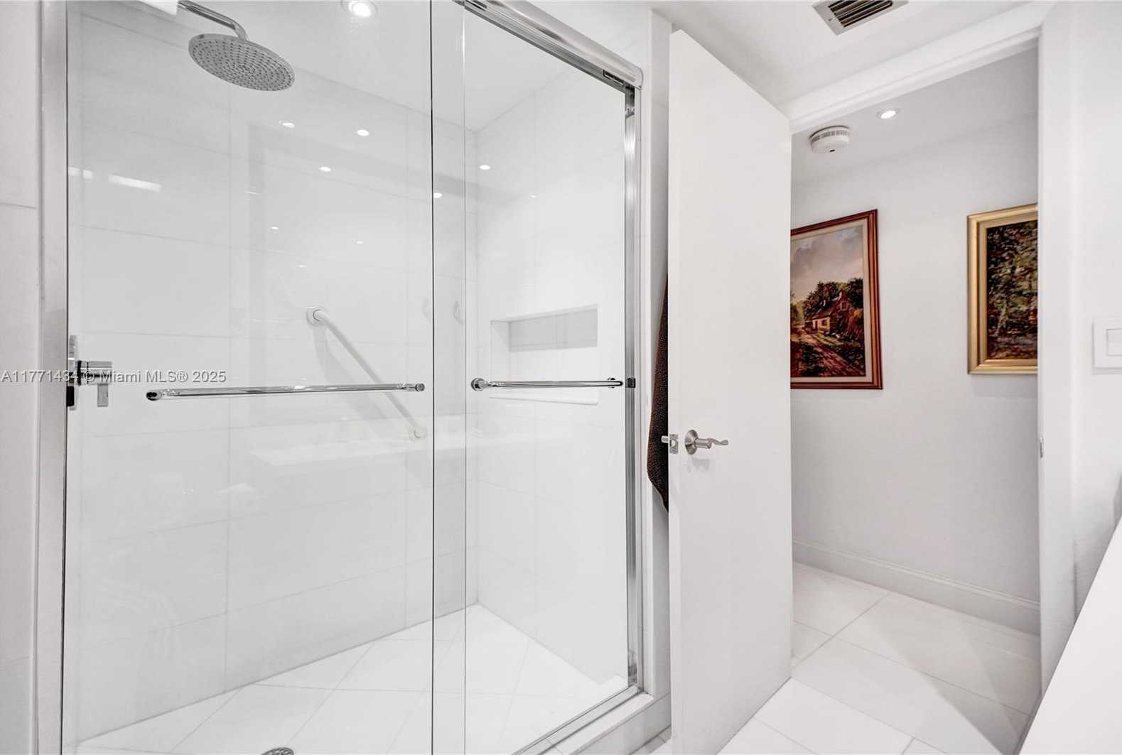 Small Image of 20281 EAST COUNTRY CLUB DR #1002, Aventura Number 44