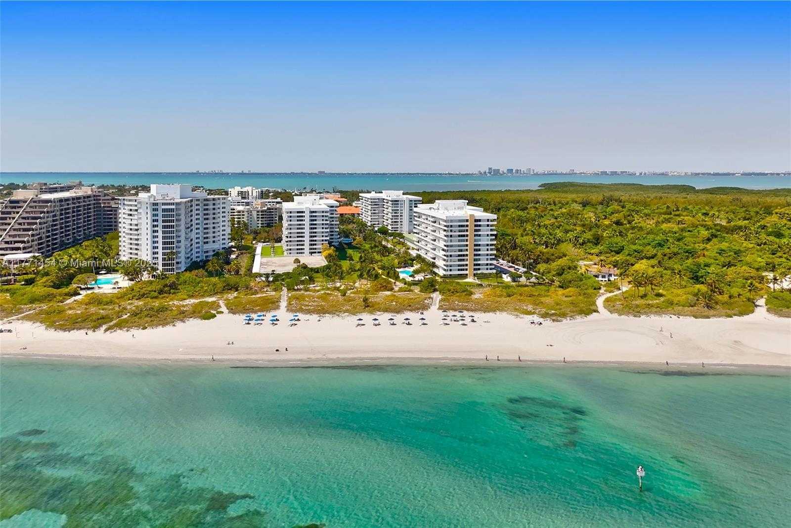 Small Image of 155 OCEAN LANE DR #310, Key Biscayne Number 2