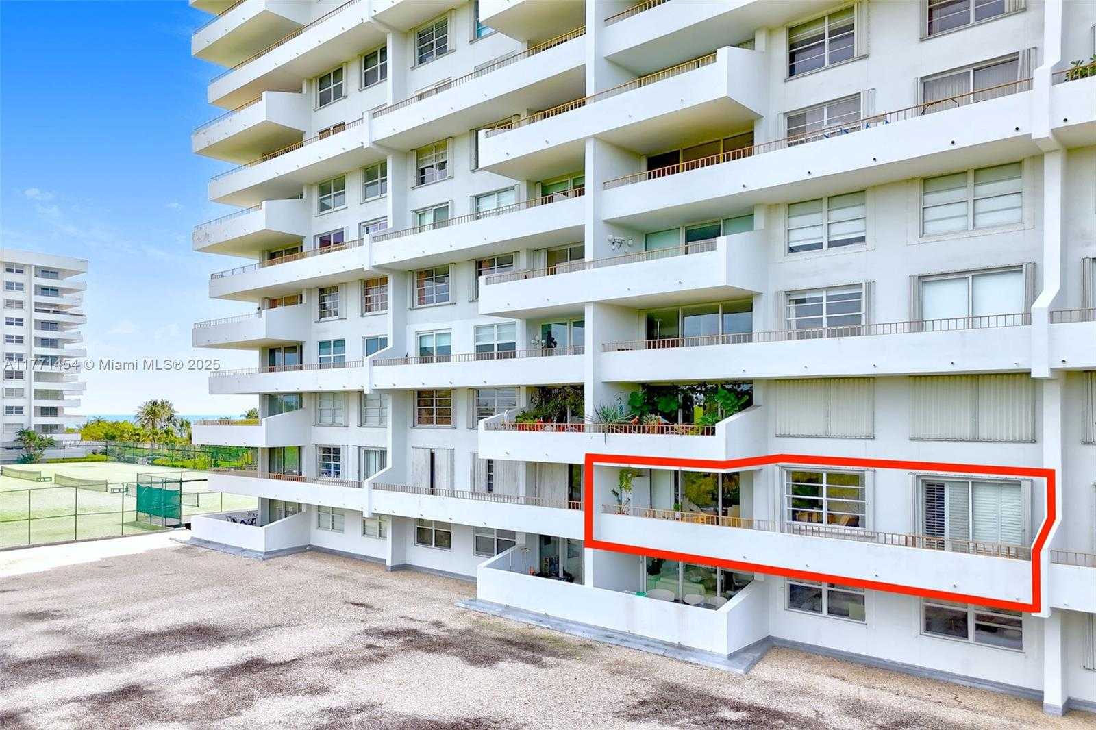 Small Image of 155 OCEAN LANE DR #310, Key Biscayne Number 5