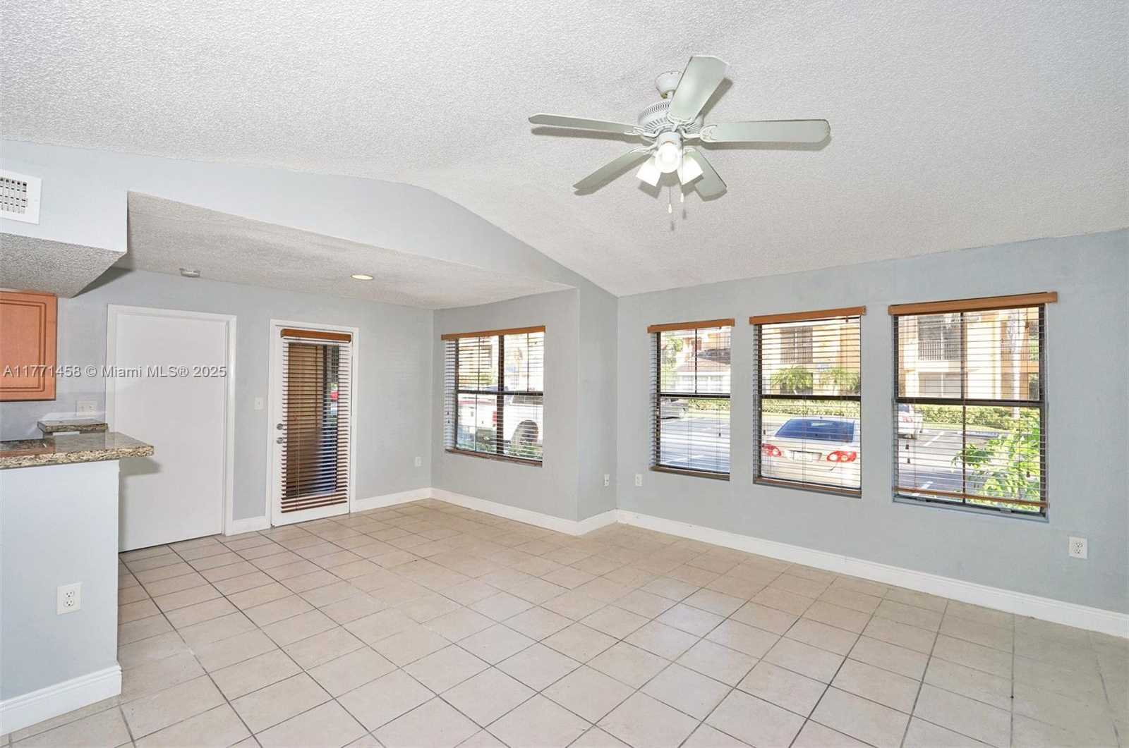 Small Image of 15560 SOUTH WEST 104TH TER #611, Miami Number 10