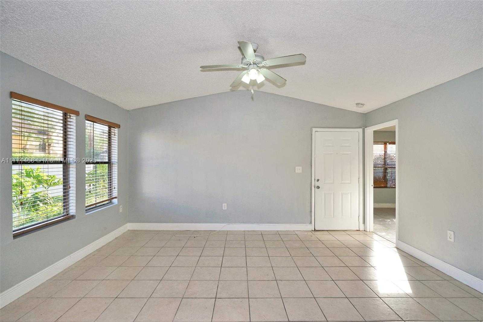 Small Image of 15560 SOUTH WEST 104TH TER #611, Miami Number 13