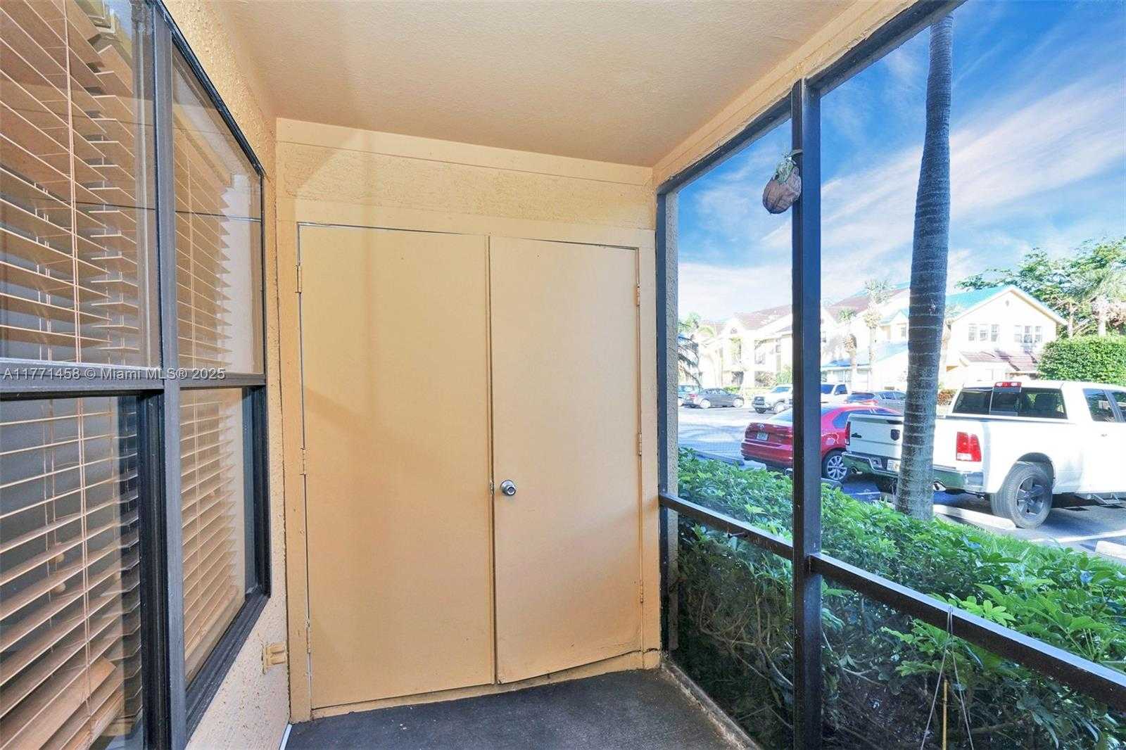 Small Image of 15560 SOUTH WEST 104TH TER #611, Miami Number 27