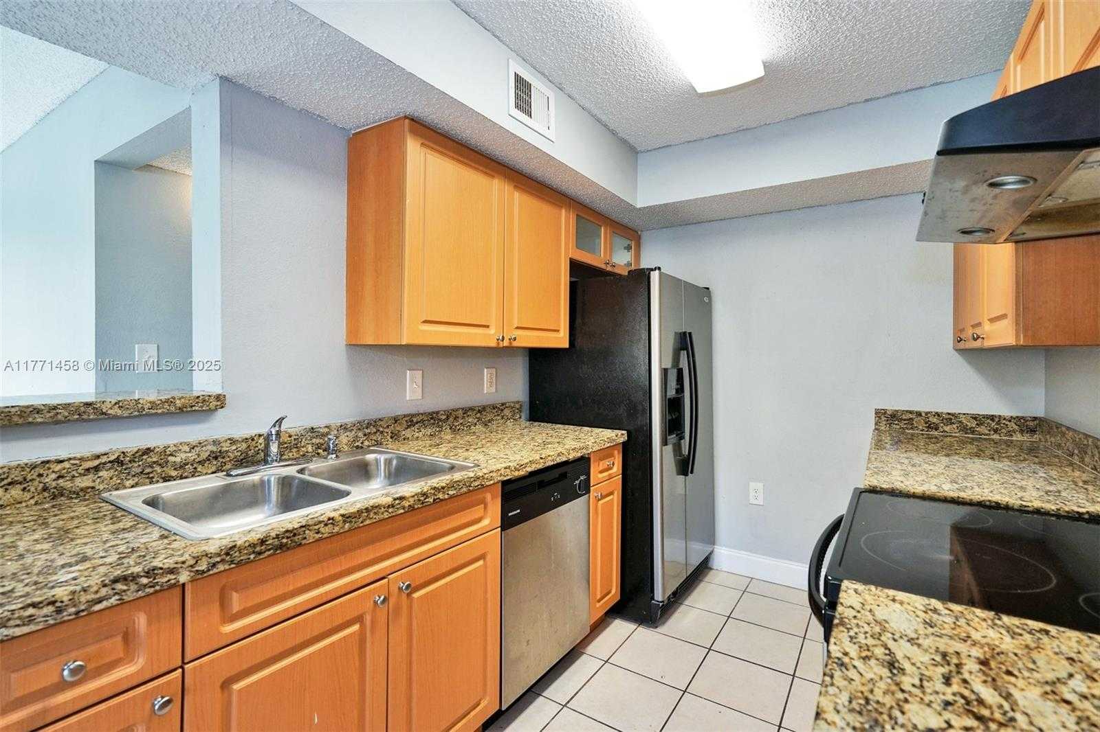 Small Image of 15560 SOUTH WEST 104TH TER #611, Miami Number 6