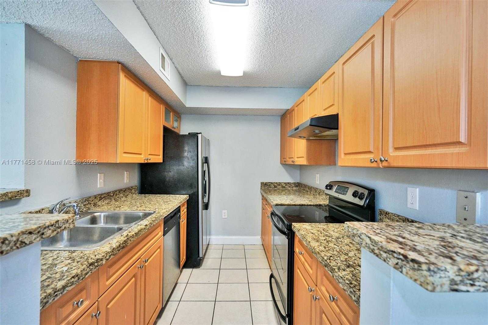 Small Image of 15560 SOUTH WEST 104TH TER #611, Miami Number 7