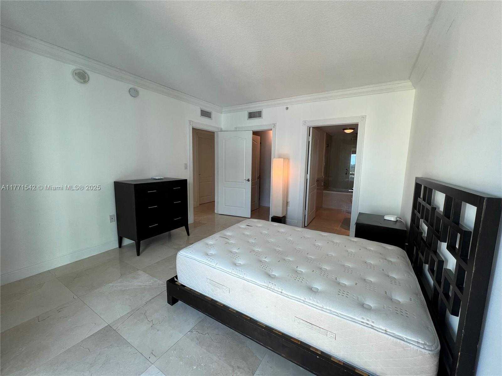 Small Image of 9055 SOUTH WEST 73RD CT #2009, Miami Number 16