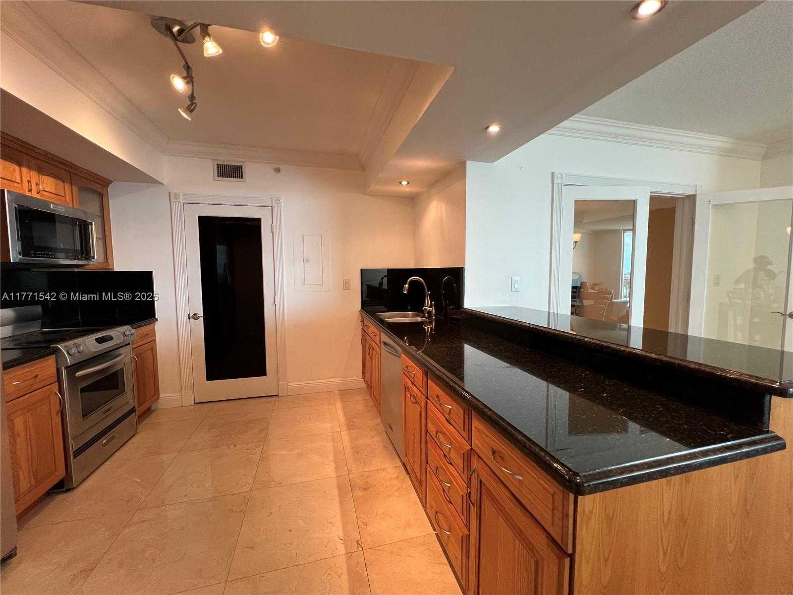 Small Image of 9055 SOUTH WEST 73RD CT #2009, Miami Number 4