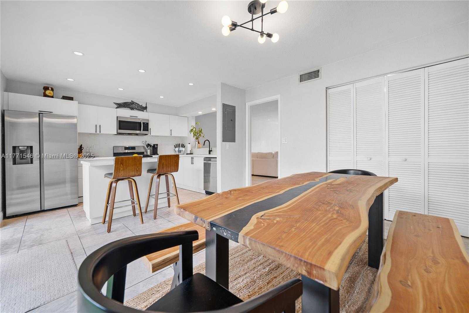 Small Image of 8122 SOUTH WEST 83RD PL #TH, Miami Number 16