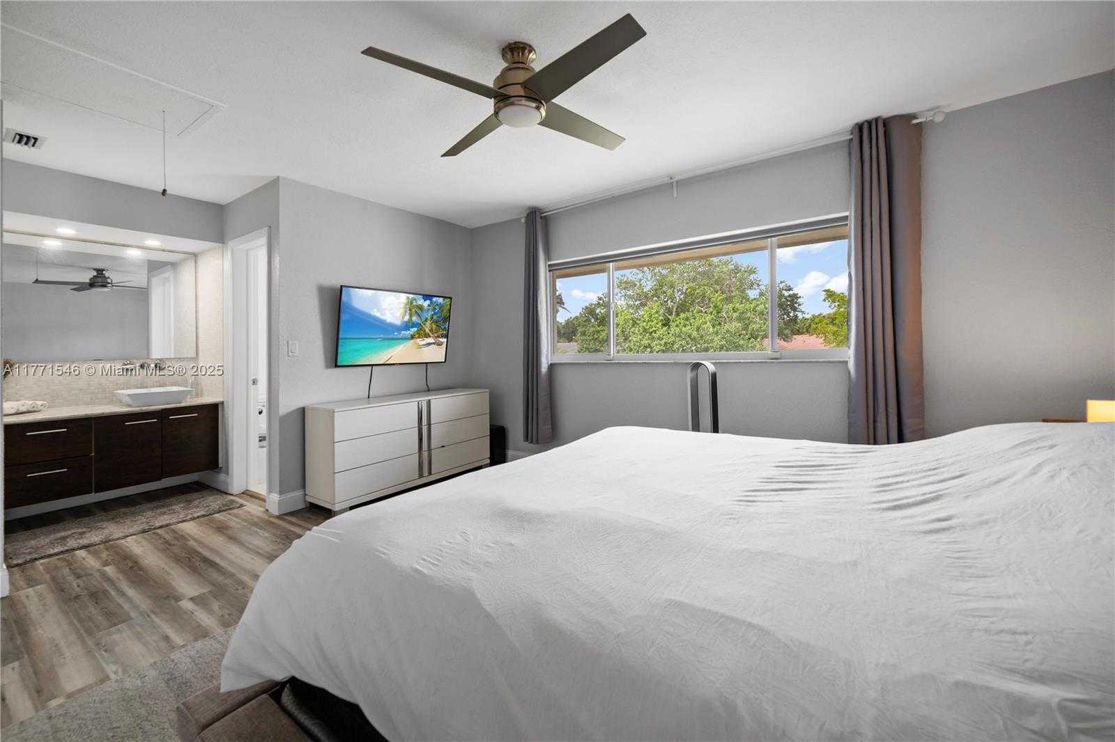 Small Image of 8122 SOUTH WEST 83RD PL #TH, Miami Number 25
