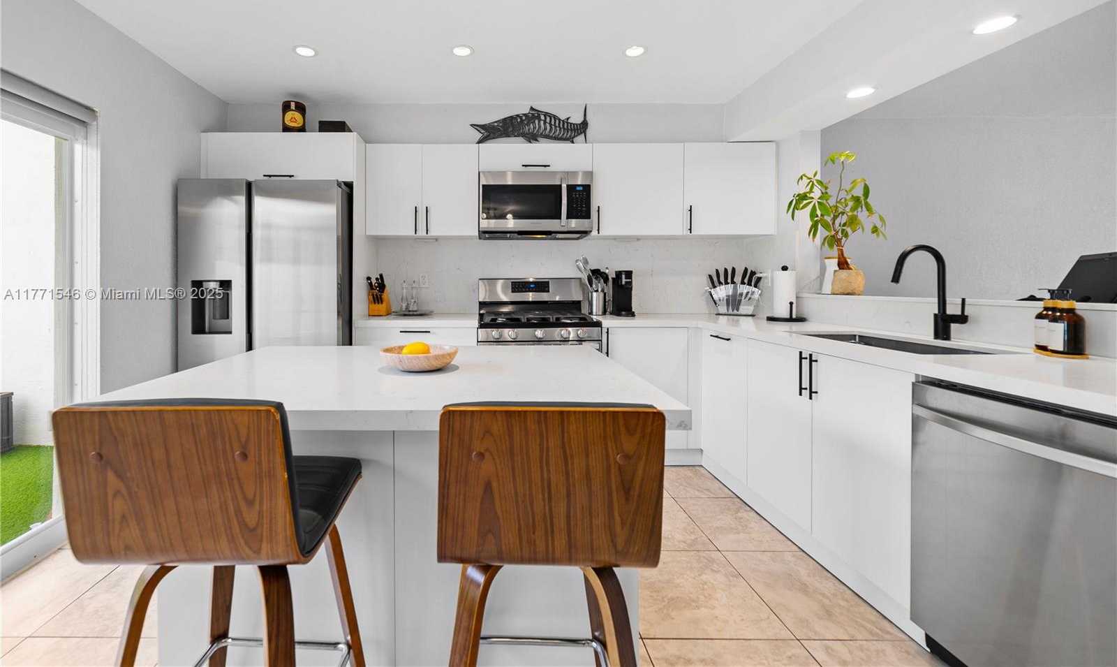Small Image of 8122 SOUTH WEST 83RD PL #TH, Miami Number 3