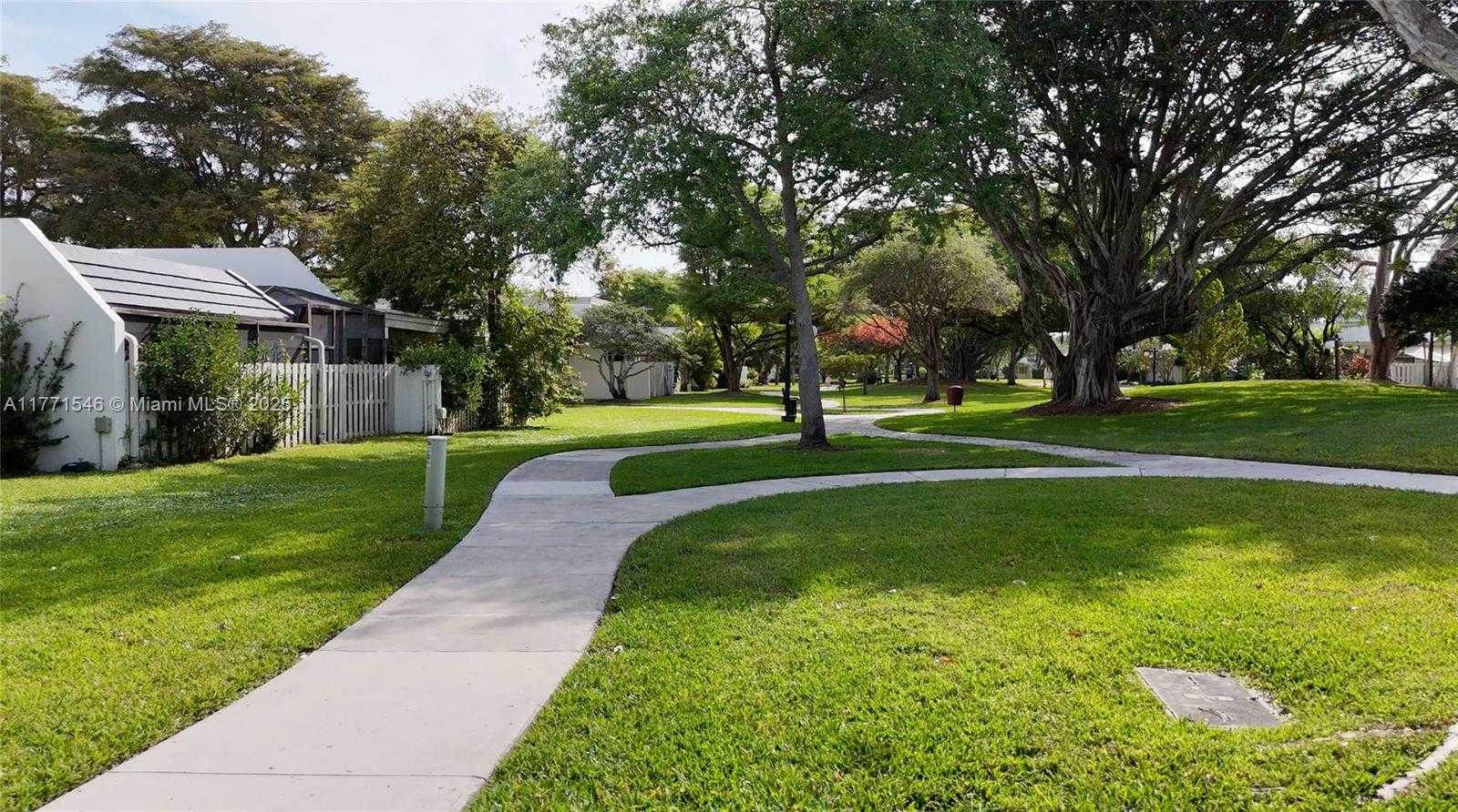 Small Image of 8122 SOUTH WEST 83RD PL #TH, Miami Number 35