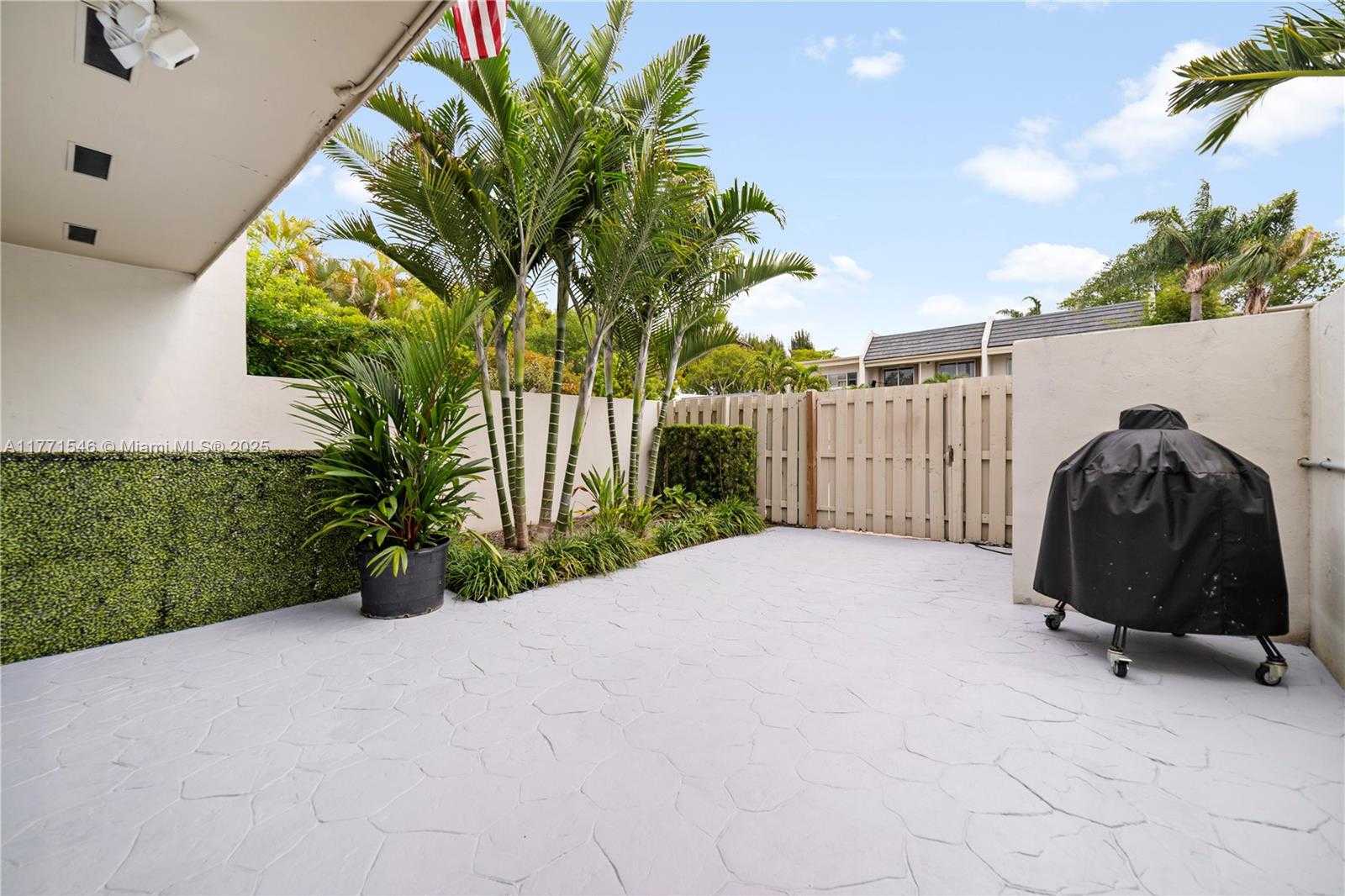 Small Image of 8122 SOUTH WEST 83RD PL #TH, Miami Number 6