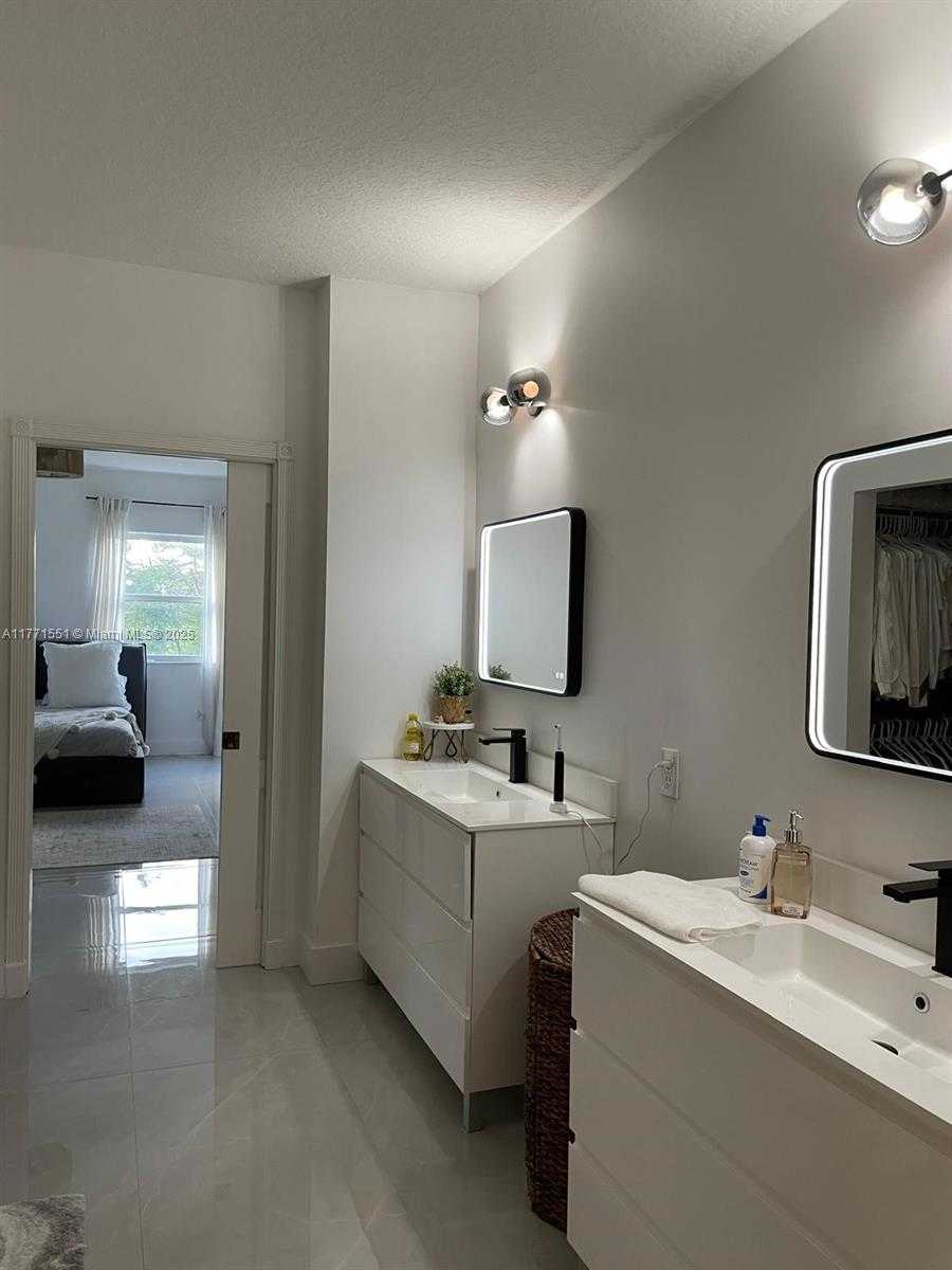Small Image of 10750 NORTH WEST 66TH ST #410, Doral Number 19
