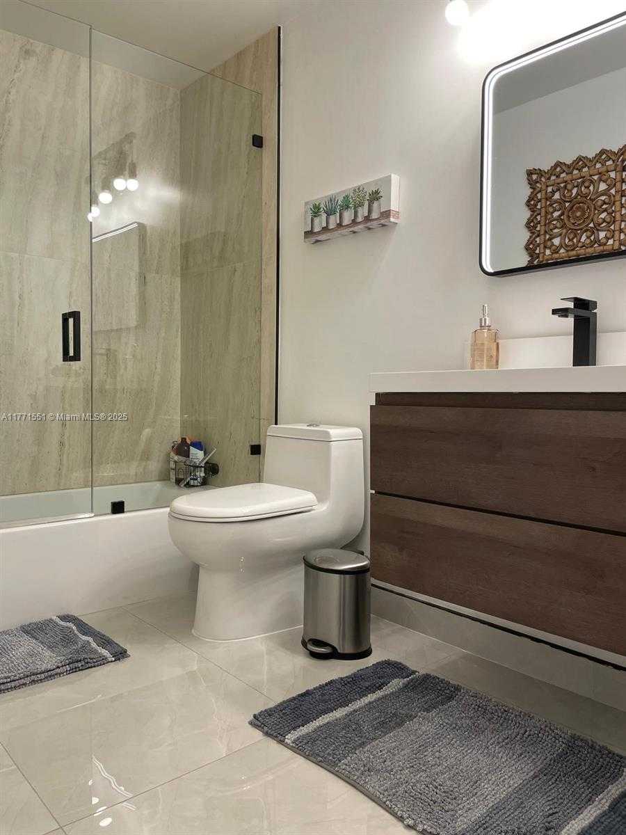 Small Image of 10750 NORTH WEST 66TH ST #410, Doral Number 5