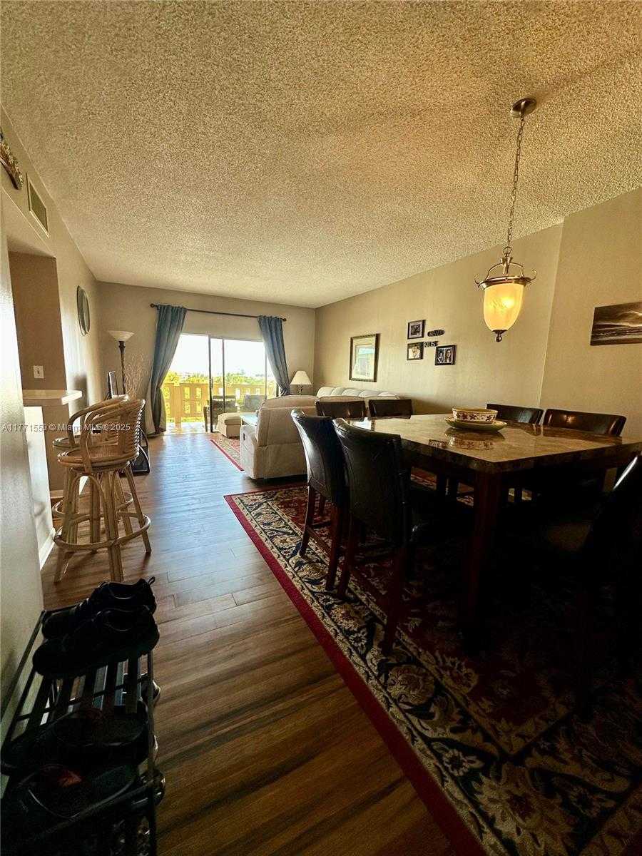 Small Image of 4330 HILLCREST DR #1017, Hollywood Number 6