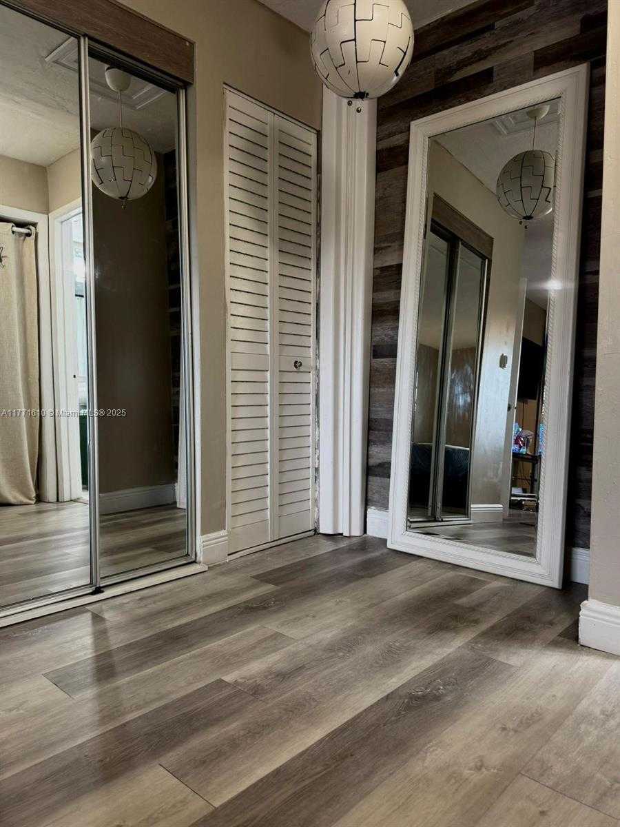 Small Image of 1530 NORTH EAST 191ST ST #241, Miami Number 11
