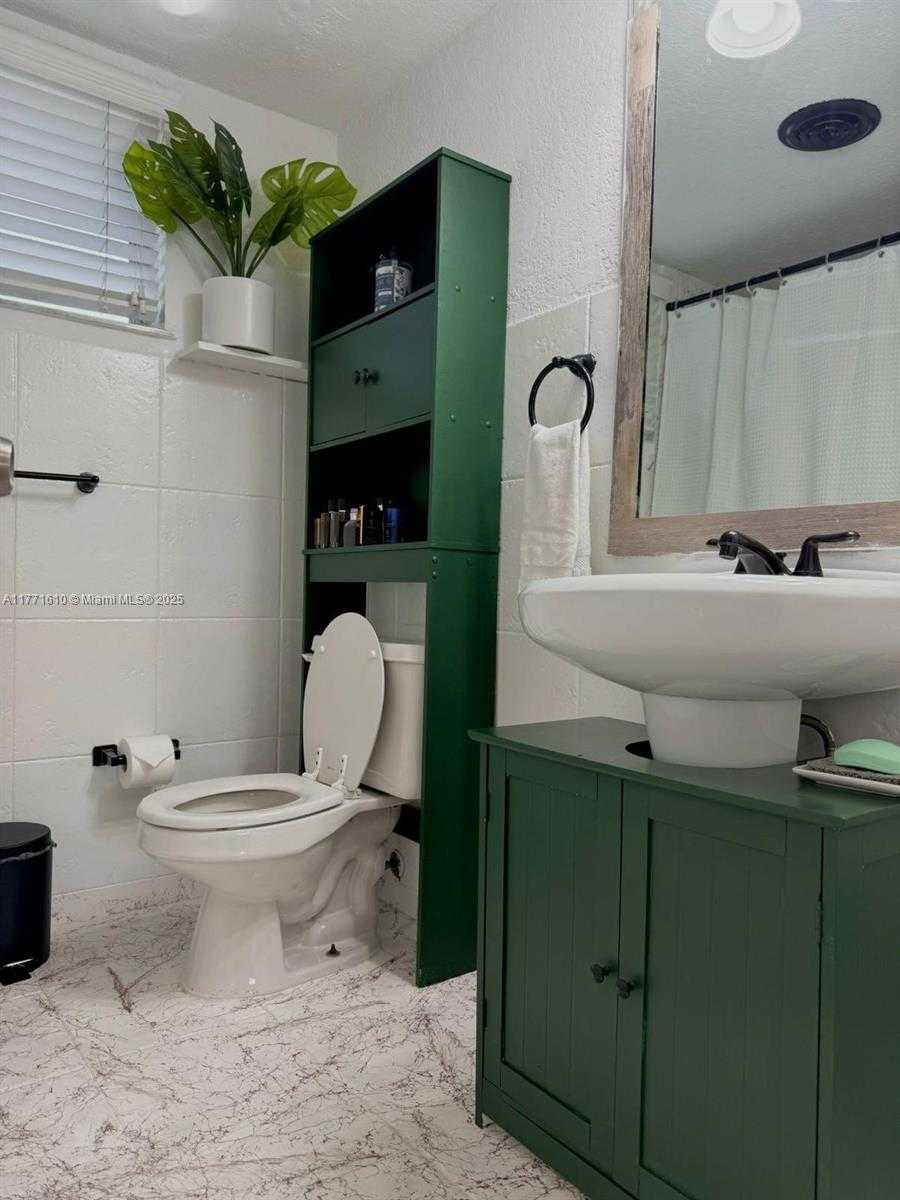 Small Image of 1530 NORTH EAST 191ST ST #241, Miami Number 12