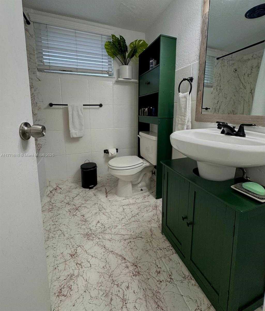 Small Image of 1530 NORTH EAST 191ST ST #241, Miami Number 13