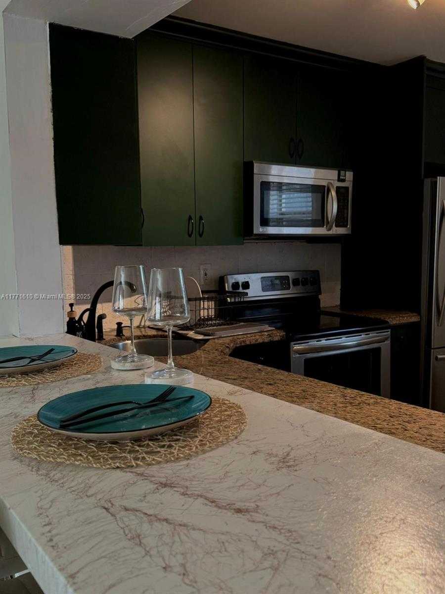 Small Image of 1530 NORTH EAST 191ST ST #241, Miami Number 4