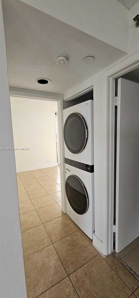 Small Image of 3300 NORTH EAST 192ND ST #1012, Aventura Number 14