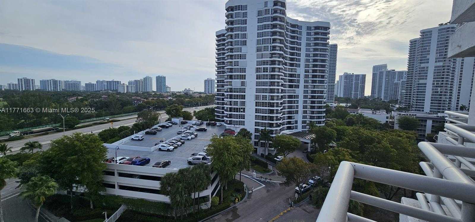 Small Image of 3300 NORTH EAST 192ND ST #1012, Aventura Number 2