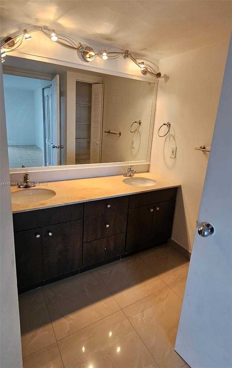 Small Image of 3300 NORTH EAST 192ND ST #1012, Aventura Number 24