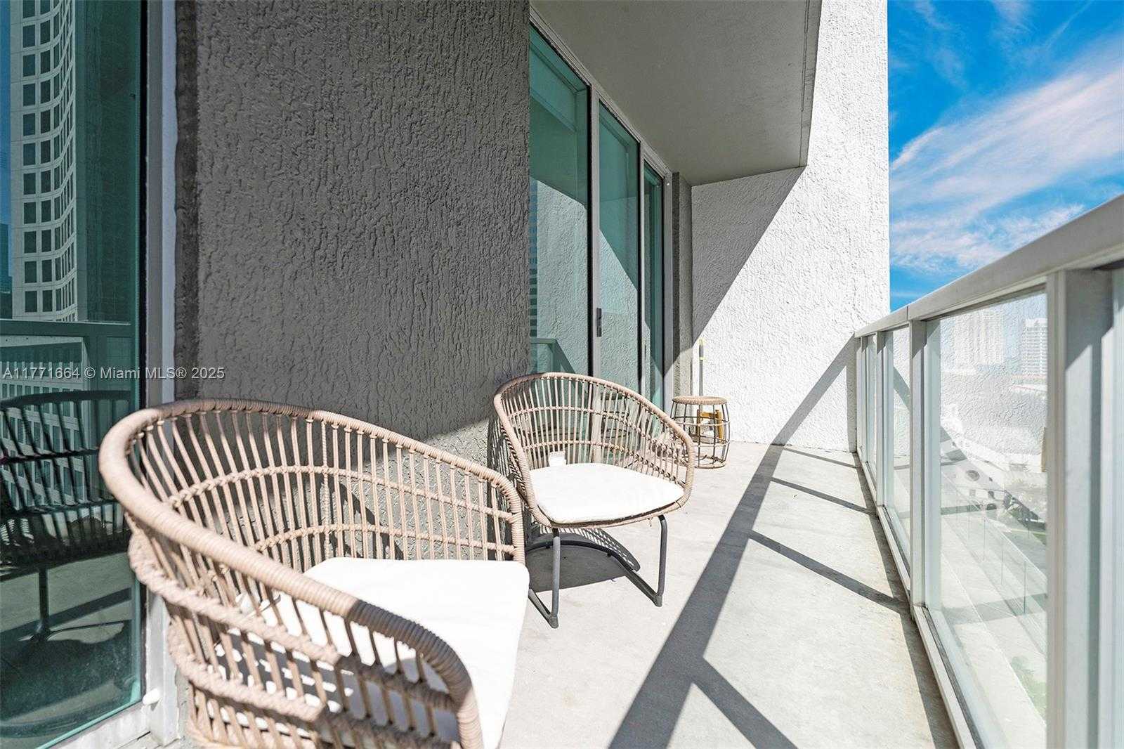 Small Image of 55 SOUTH EAST 6TH ST #1208, Miami Number 30