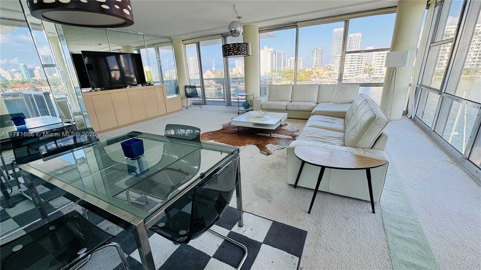 Small Image of 900 BAY DR #526, Miami Beach Number 17