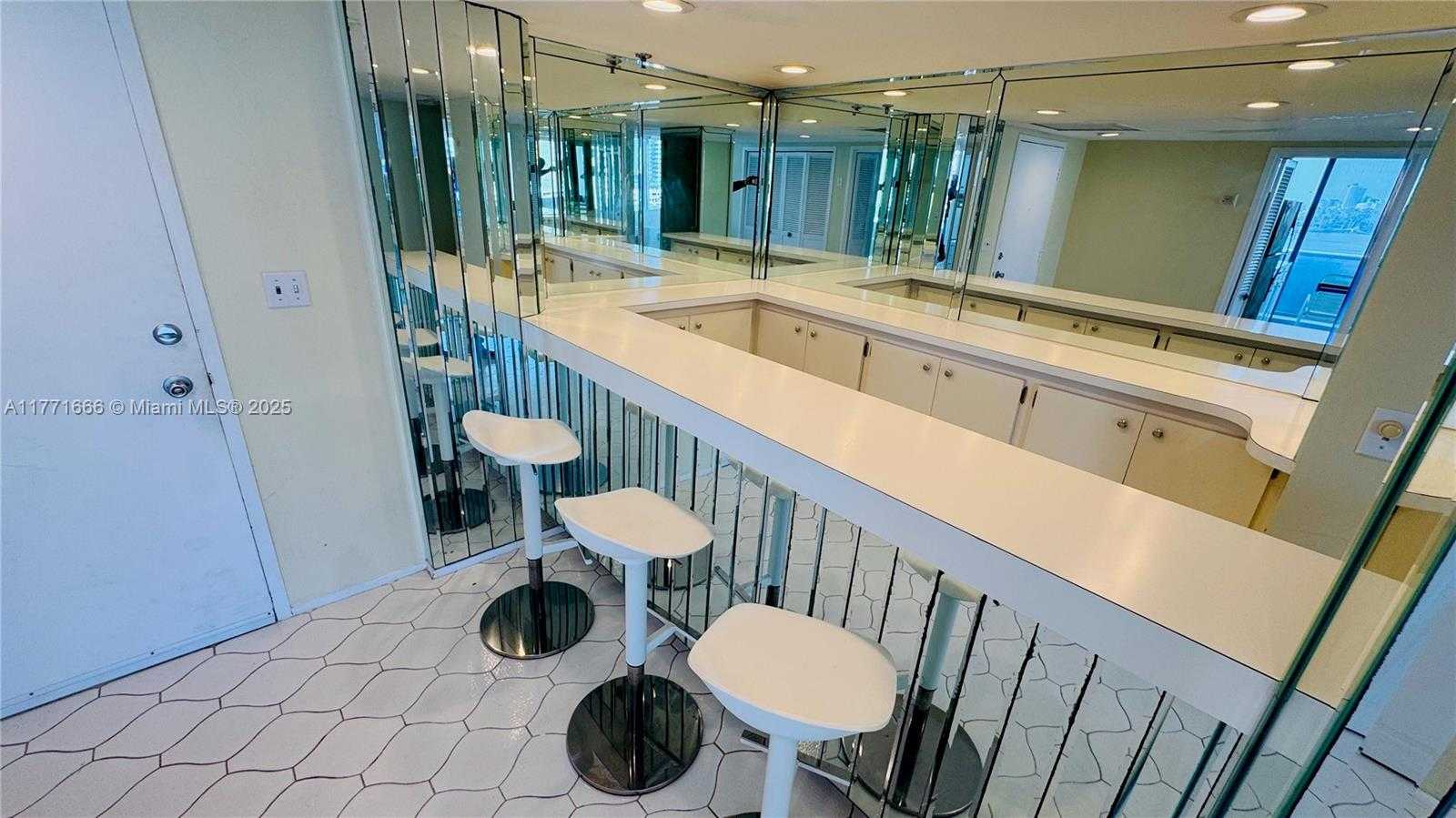 Small Image of 900 BAY DR #526, Miami Beach Number 18