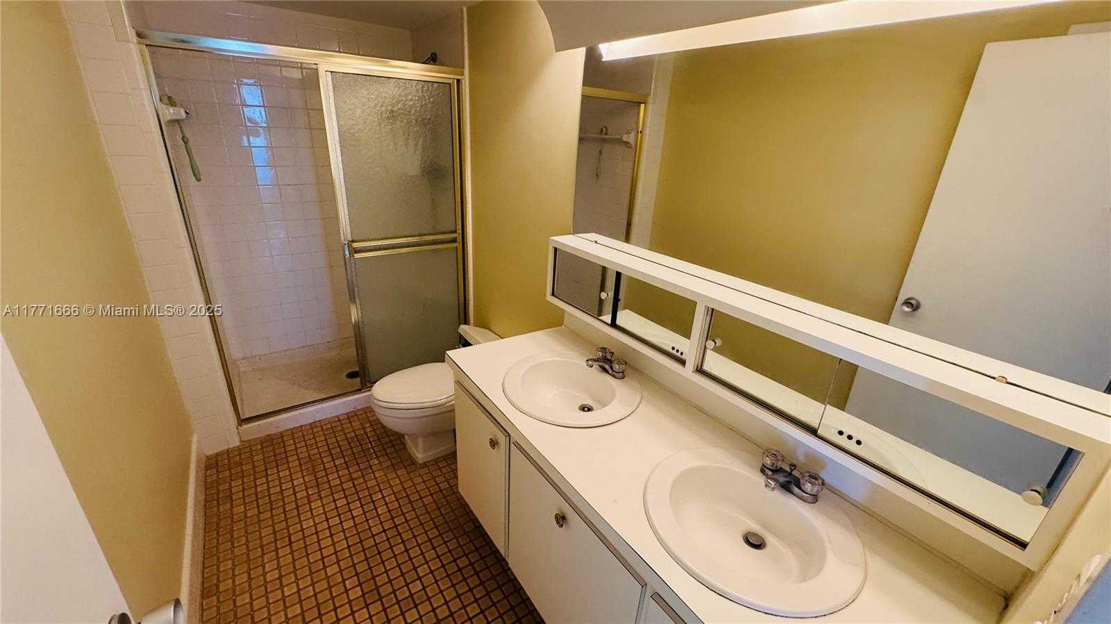 Small Image of 900 BAY DR #526, Miami Beach Number 20
