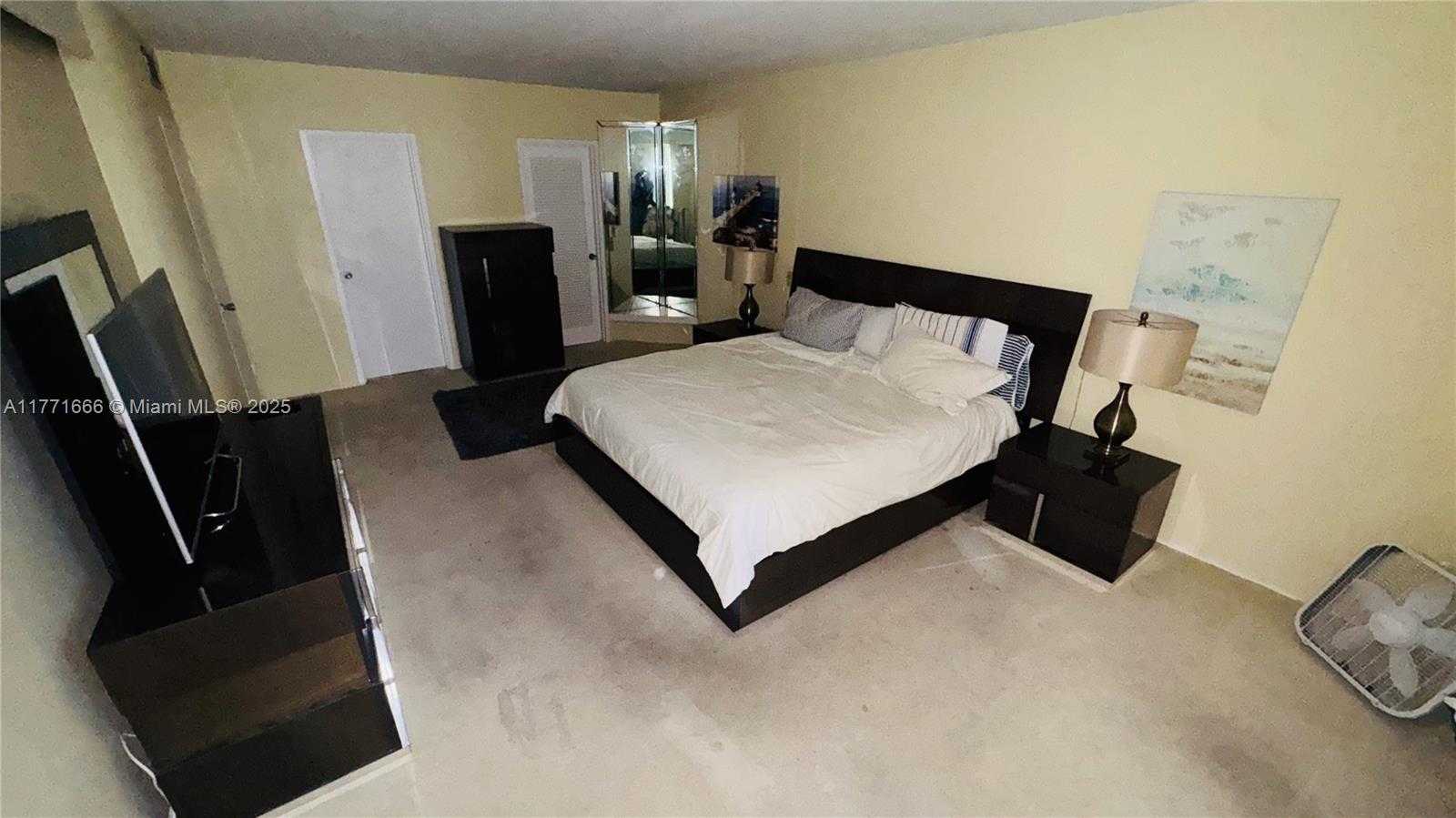 Small Image of 900 BAY DR #526, Miami Beach Number 24