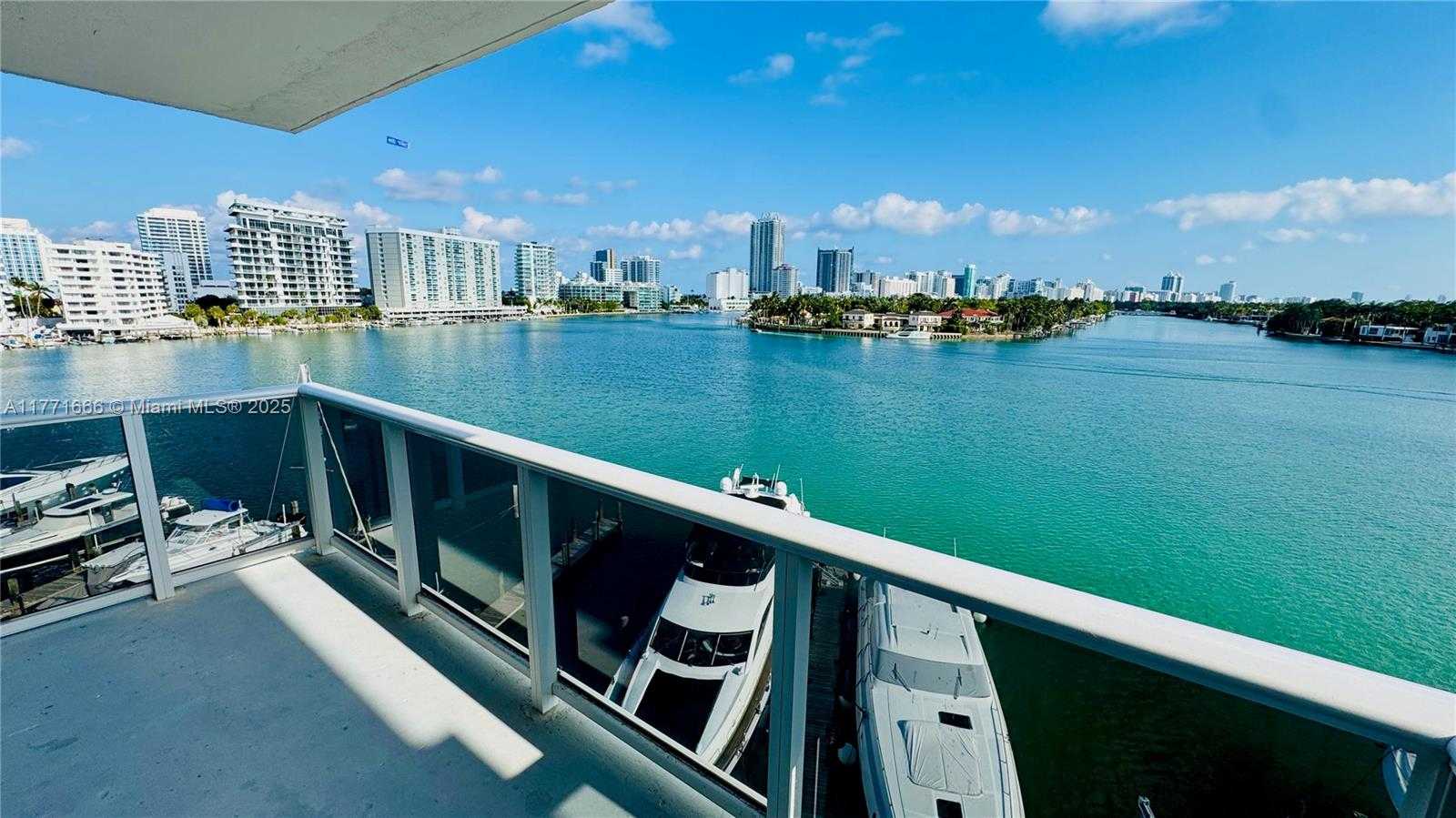 Small Image of 900 BAY DR #526, Miami Beach Number 3