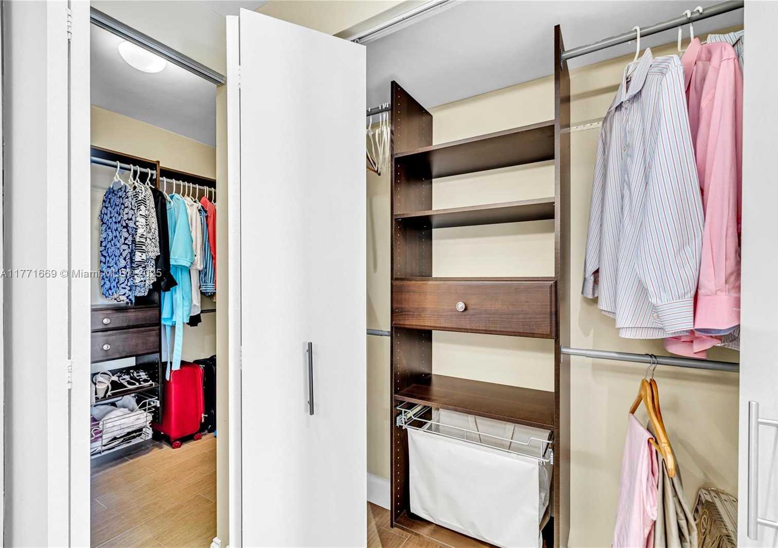 Small Image of 100 BAYVIEW DR #2018, Sunny Isles Beach Number 18