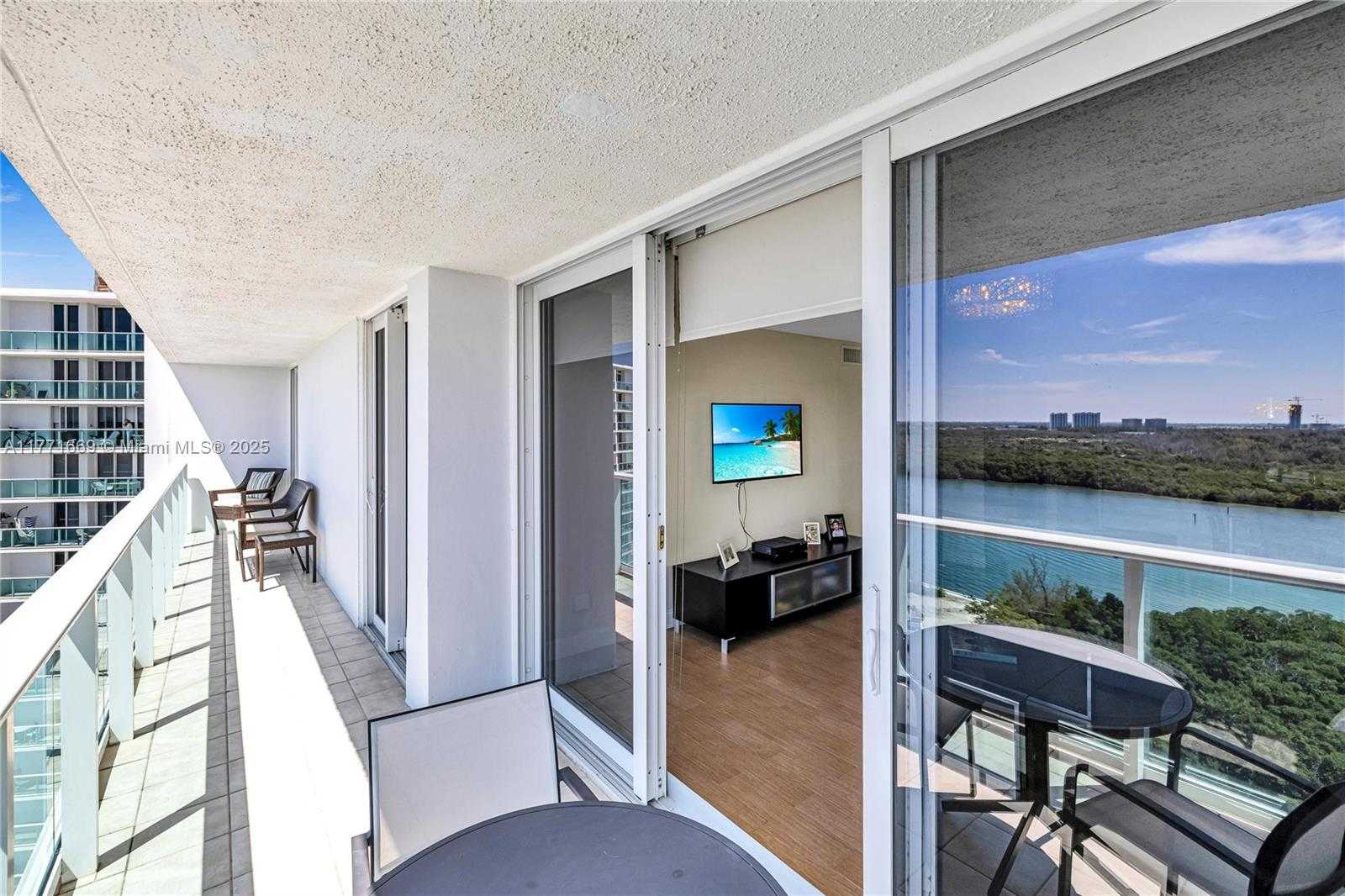 Small Image of 100 BAYVIEW DR #2018, Sunny Isles Beach Number 23