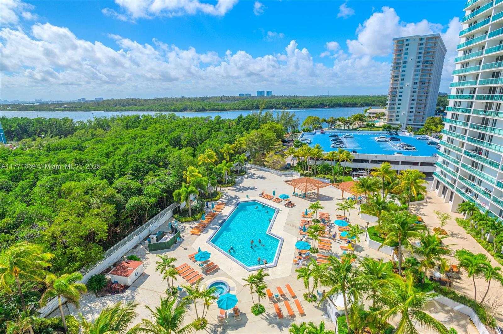 Small Image of 100 BAYVIEW DR #2018, Sunny Isles Beach Number 33