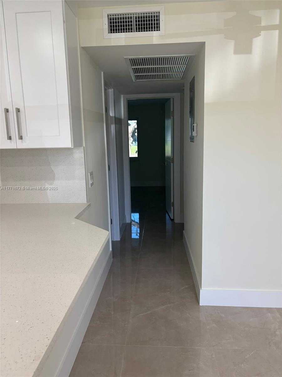 Small Image of 211 DURHAM E #211, Deerfield Beach Number 11