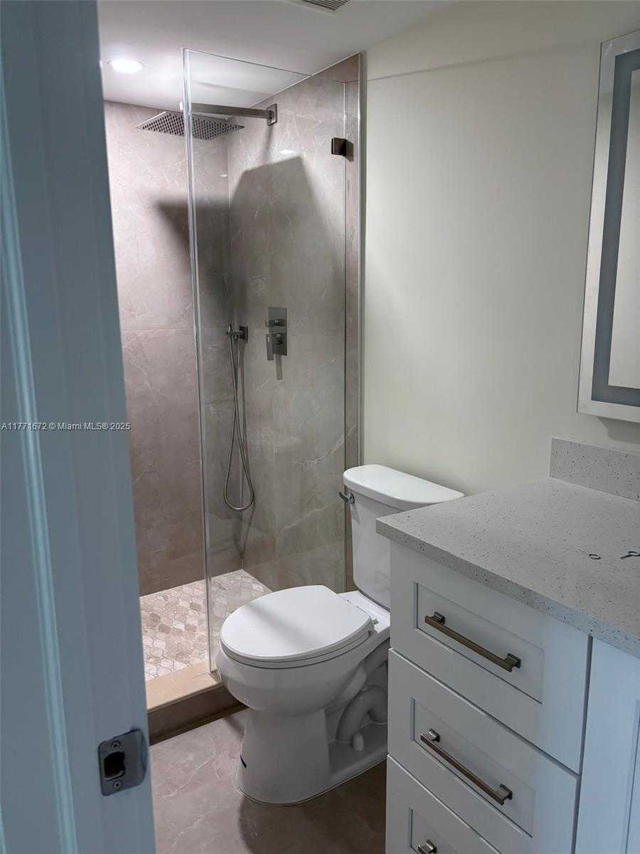 Small Image of 211 DURHAM E #211, Deerfield Beach Number 16