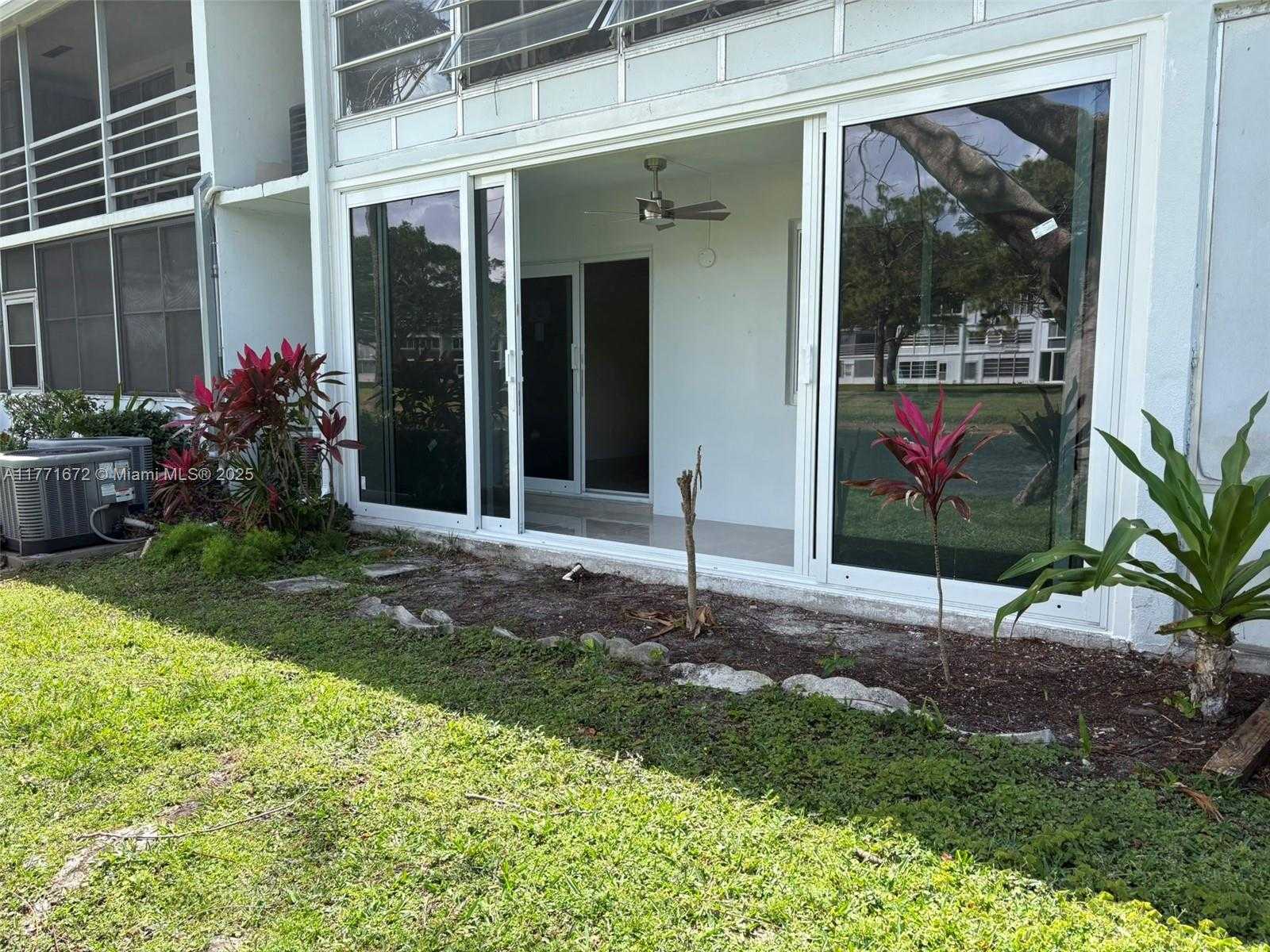 Small Image of 211 DURHAM E #211, Deerfield Beach Number 43