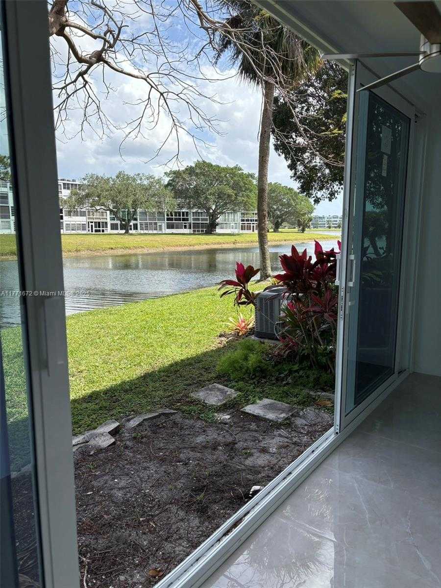 Small Image of 211 DURHAM E #211, Deerfield Beach Number 45